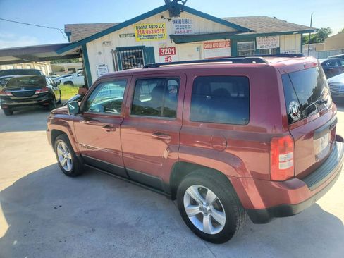 Used 2014 Jeep Patriot Sport w/ Southwest Package image 2