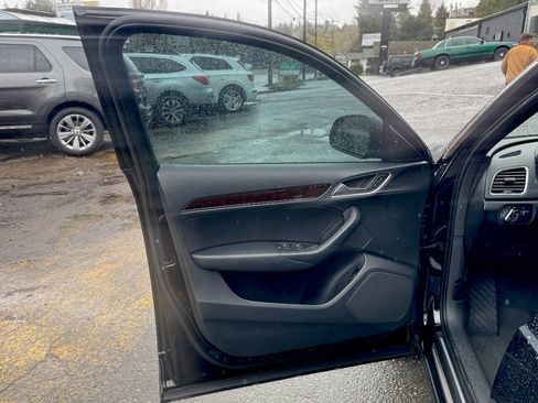 Used 2018 Audi Q3 2.0T Premium Plus w/ Premium Plus Package image 14