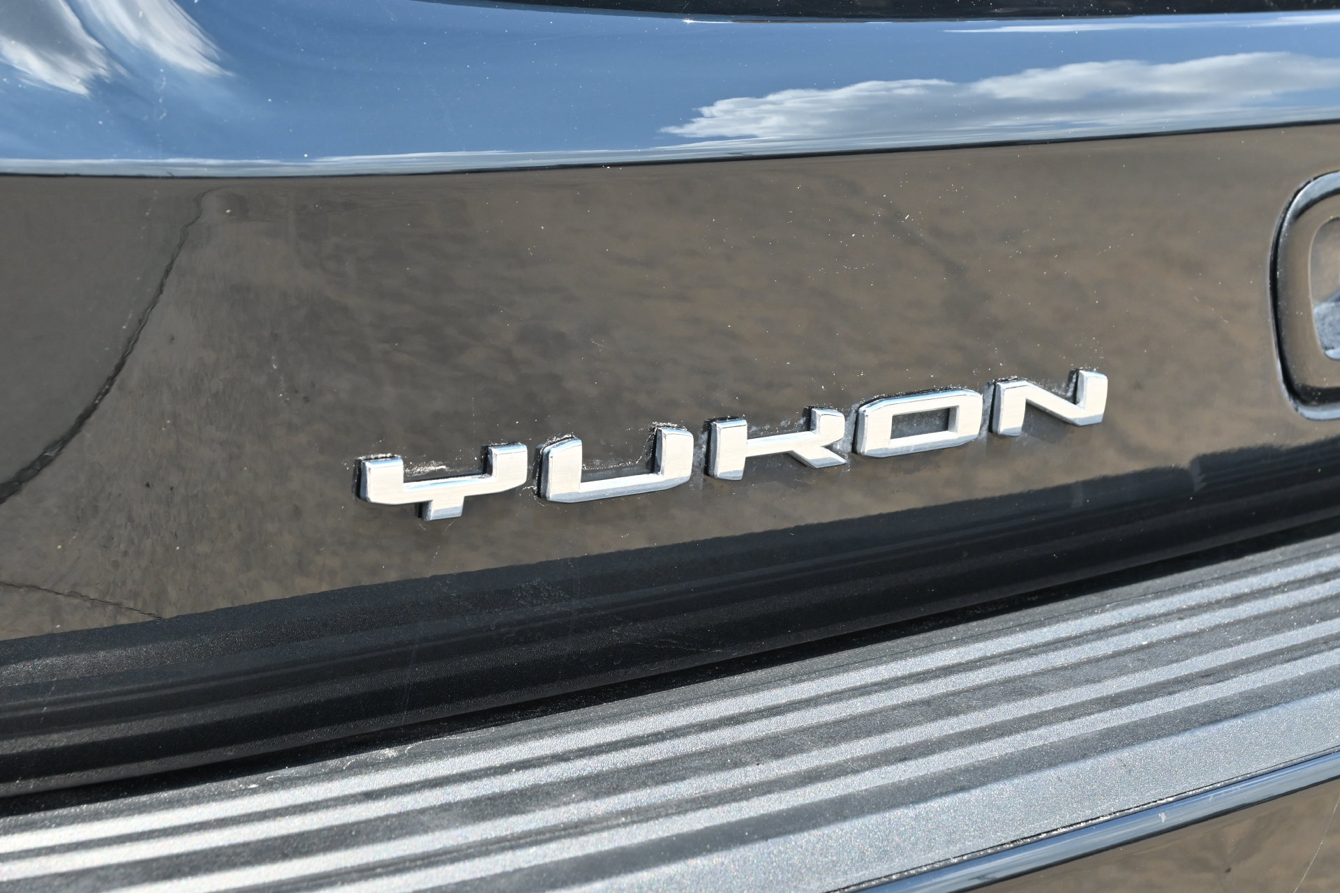 Used 2024 GMC Yukon XL Denali Ultimate AWD/4WD image 22