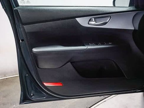 Used 2023 Kia Forte LXS image 21