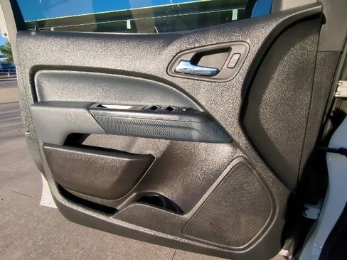 Used 2020 Chevrolet Colorado Z71 image 13