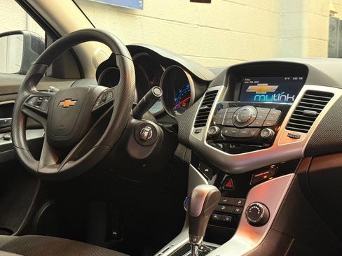 Used 2016 Chevrolet Cruze Eco FWD image 12
