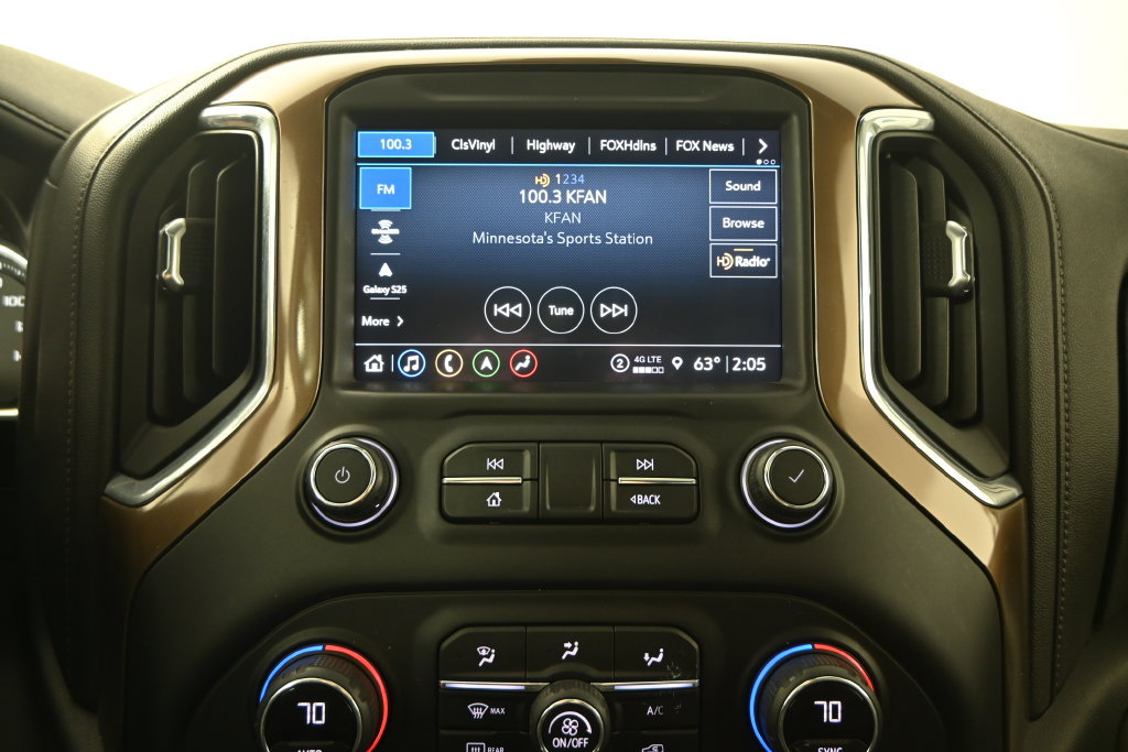 Used 2021 Chevrolet Silverado 3500 High Country w/ Snow Plow Prep/Camper Package AWD/4WD image 28