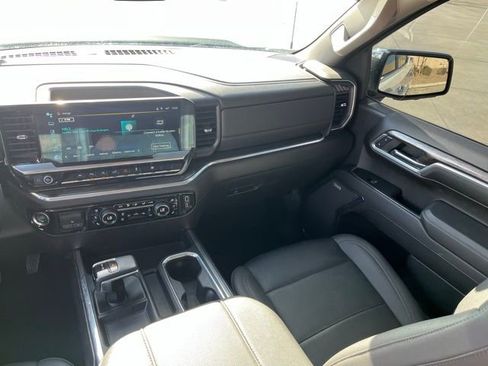 Used 2023 Chevrolet Silverado 1500 LTZ image 13