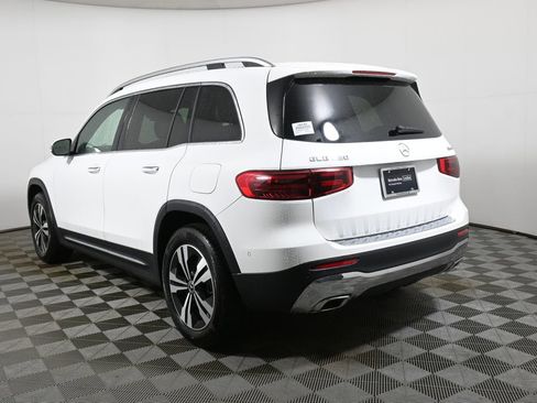 Used 2026 Mercedes-Benz GLB 250 4MATIC image 5