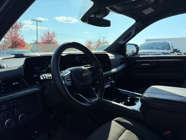Used 2025 Chevrolet Suburban LS AWD/4WD image 10
