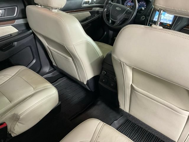 Used 2017 Ford Explorer Platinum AWD/4WD image 29