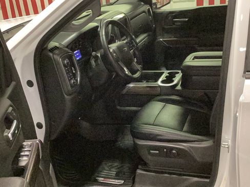 Used 2022 Chevrolet Silverado 1500 LT Trail Boss w/ Safety Package image 9