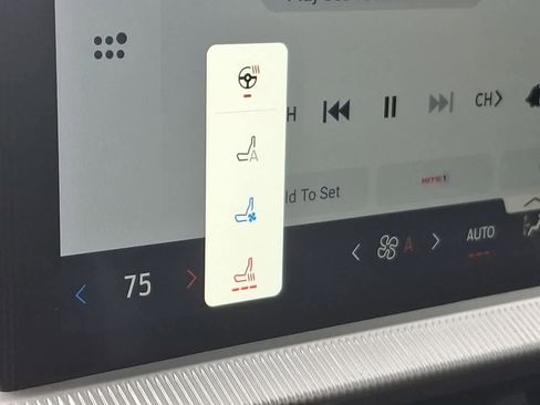 Certified 2025 Ford Explorer ST image 25