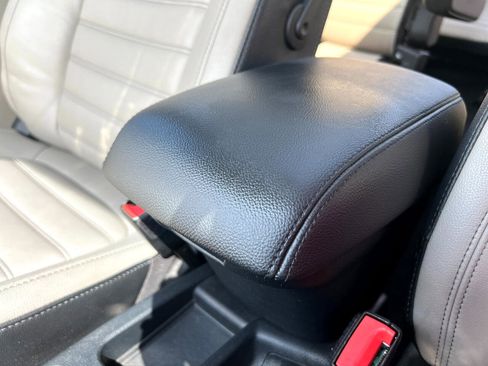 Used 2019 Ford Transit Connect Titanium w/ Titanium Premium Package image 45