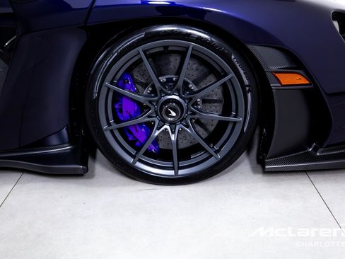 Used 2019 McLaren Senna RWD image 29
