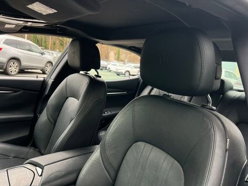 Used 2018 Maserati Ghibli GranSport image 15