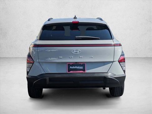 Used 2024 Hyundai Kona SEL FWD image 7