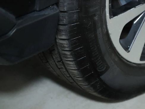 Used 2022 Subaru Outback Premium image 35