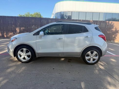 Used 2015 Buick Encore FWD image 3