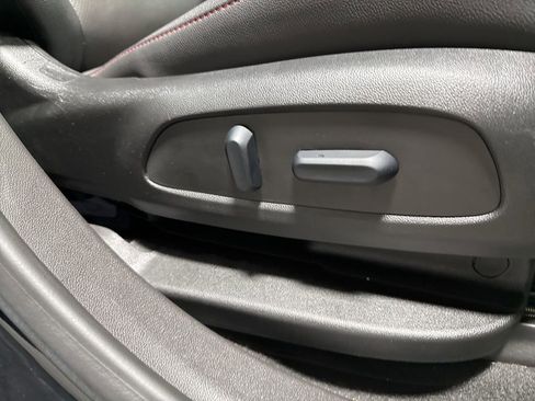 Used 2025 Chevrolet Blazer RS image 12