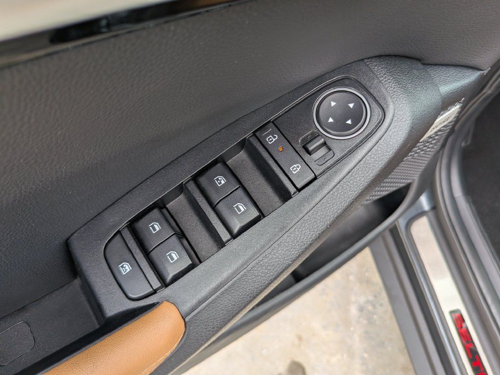 Certified 2024 Kia Seltos SX AWD/4WD image 20