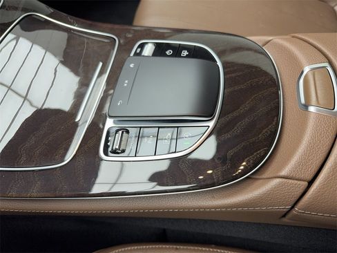 Used 2022 Mercedes-Benz E 350 Sedan w/ Driver Assistance Package image 32