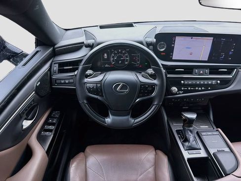 Certified 2022 Lexus ES 350 Ultra Luxury w/ Accessory Package 2 FWD image 17