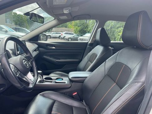 Used 2019 Nissan Altima 2.5 SR FWD image 9