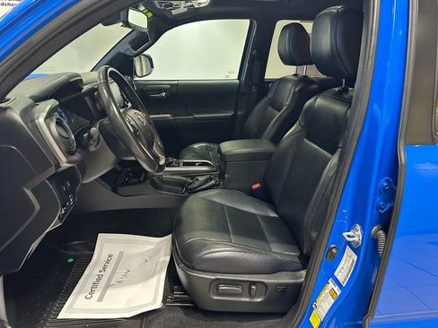 Used 2021 Toyota Tacoma TRD Off-Road w/ TRD Premium Off Road Package image 7