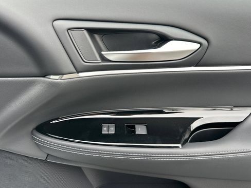 New 2026 Toyota Mirai RWD image 19