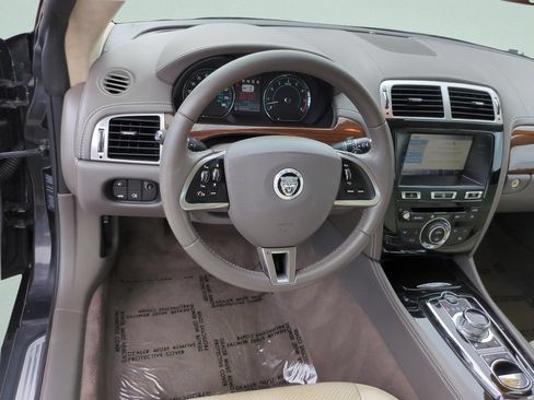 Used 2013 Jaguar XK Convertible RWD image 8