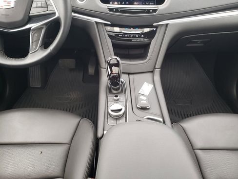 Used 2025 Cadillac XT5 Premium Luxury AWD/4WD image 19