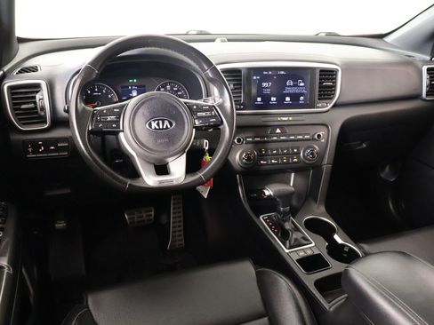 Used 2020 Kia Sportage S image 2