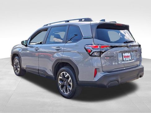 Used 2026 Subaru Forester Premium AWD/4WD image 4