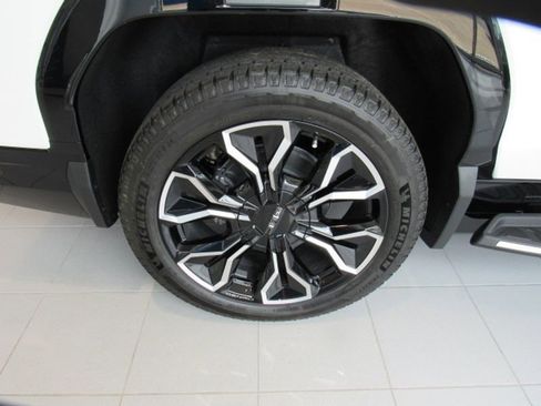 New 2025 GMC Sierra EV Denali image 15