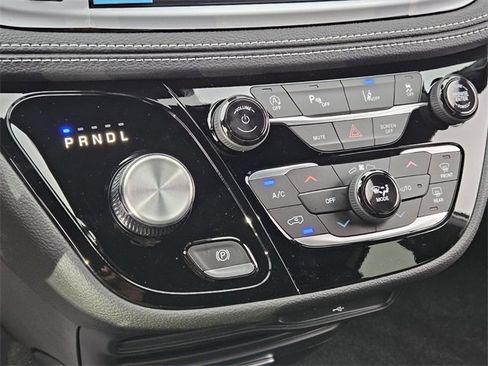 New 2026 Chrysler Pacifica Select image 23