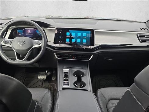 Used 2024 Volkswagen Atlas Cross Sport SE image 15