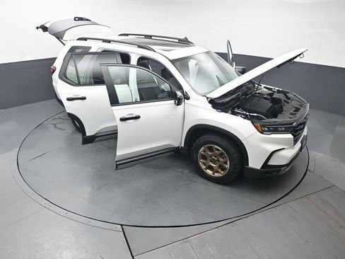 Used 2024 Honda Pilot TrailSport image 53