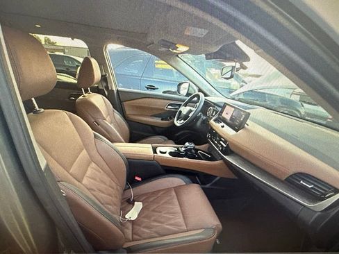 Used 2026 Nissan Rogue Platinum w/ Platinum Premium Package AWD/4WD image 5