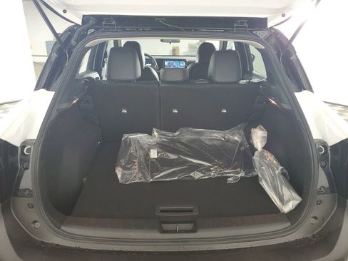 New 2026 Nissan Kicks SR image 33