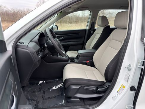 Used 2023 Honda CR-V LX image 11