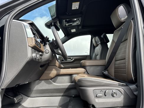 Used 2026 GMC Yukon Denali Ultimate w/ LPO, Floor Liner Package image 16