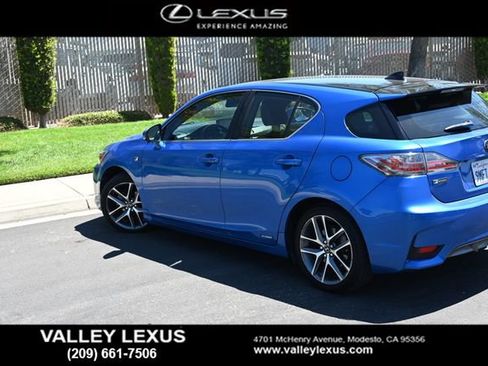 Used 2017 Lexus CT 200h w/ Navigation System Package FWD image 4