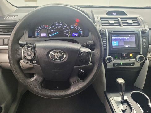 Used 2014 Toyota Camry LE FWD image 22