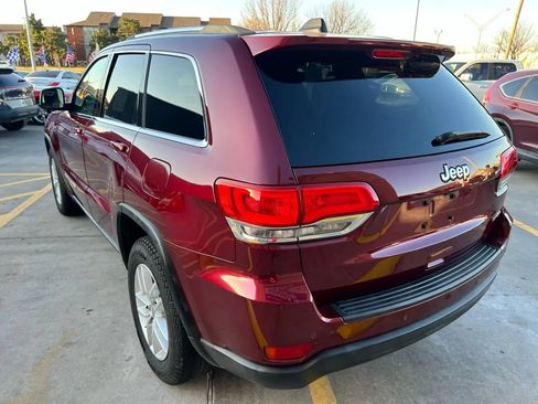 Used 2018 Jeep Grand Cherokee Laredo RWD image 5