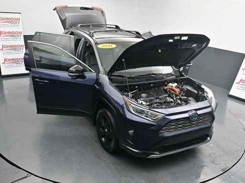 Used 2021 Toyota RAV4 XSE image 43