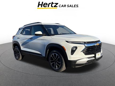 Used 2025 Chevrolet TrailBlazer LT FWD image 1