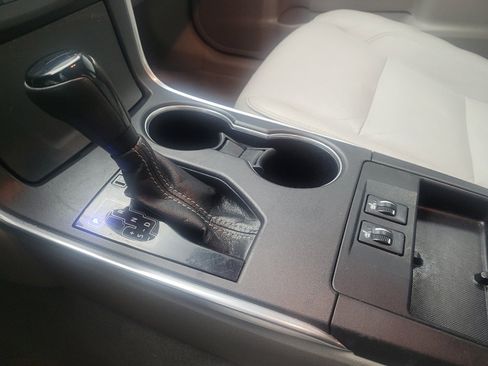 Used 2015 Toyota Camry XLE w/ Moonroof Package image 26