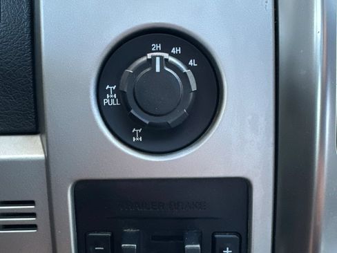 Used 2014 Ford F150 FX4 w/ Equipment Group 402A Luxury AWD/4WD image 36