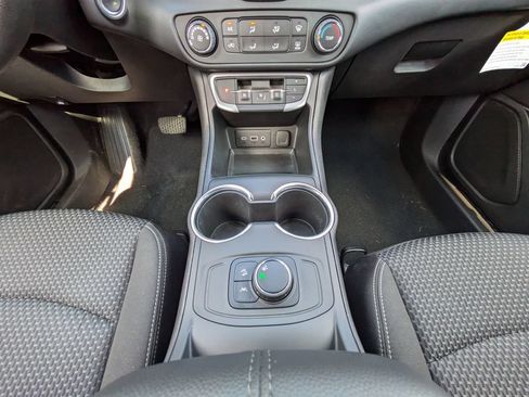 Used 2023 GMC Terrain SLE FWD image 19