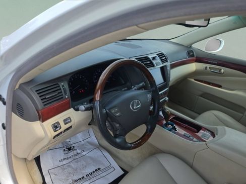 Used 2012 Lexus LS 460 w/ Comfort Pkg RWD image 12