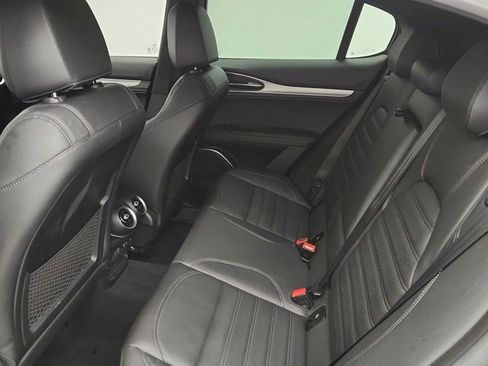 Used 2023 Alfa Romeo Stelvio Veloce image 59