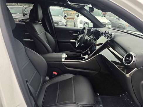 Used 2025 Mercedes-Benz GLC 300 GLC 300 image 11