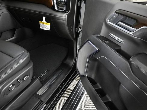 New 2025 GMC Sierra 1500 Denali image 26